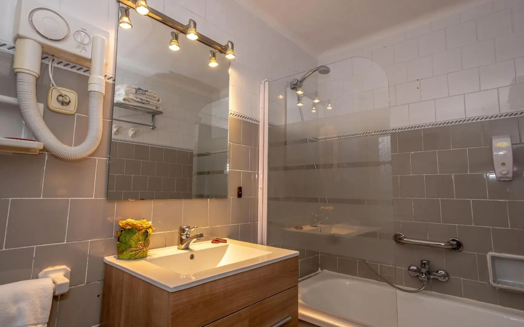 Hotel Adsera La Molina  3*, La Molina (Girona)